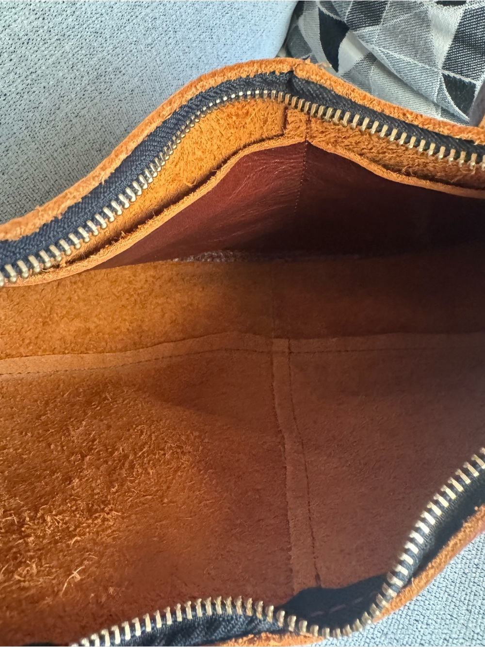 Portland Leather Brown Goods Large Nora Shoulder Bag - Picture 4 of 4